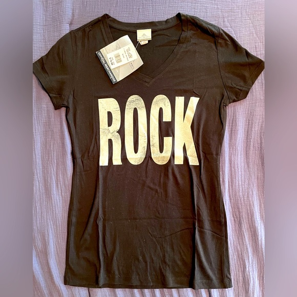 NWT Rock and Roll Hall of Fame T-shirt - Picture 1 of 3